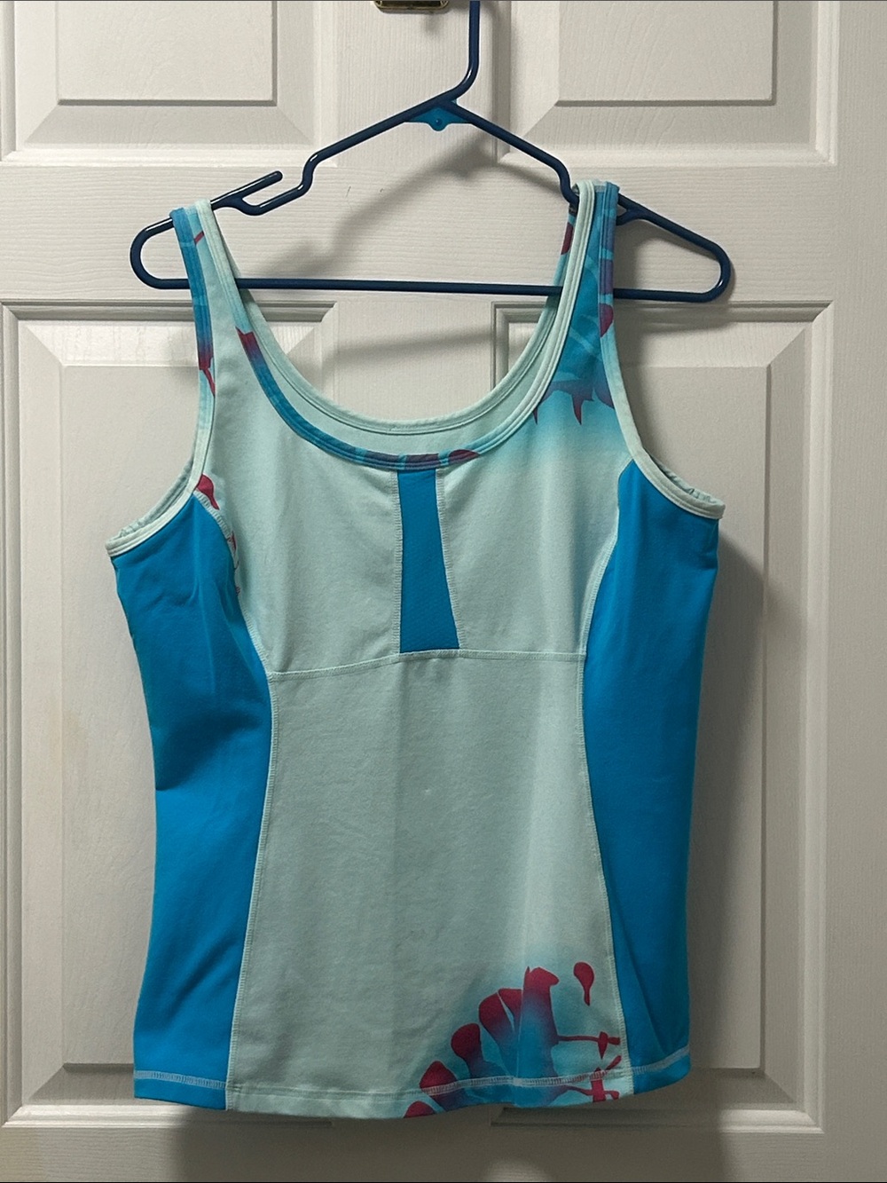 Lululemon Aqua & Teal Women’s Daily Tank Top Size 12